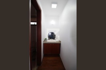 Lavabo de apartamento à venda com 4 quartos, 296m² em Jardim das Paineiras, Campinas