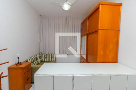 Quarto de kitnet/studio para alugar com 1 quarto, 24m² em Laranjeiras, Rio de Janeiro