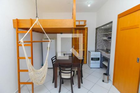 Quarto de kitnet/studio para alugar com 1 quarto, 24m² em Laranjeiras, Rio de Janeiro