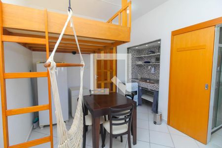 Quarto de kitnet/studio para alugar com 1 quarto, 24m² em Laranjeiras, Rio de Janeiro