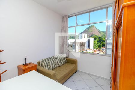 Quarto de kitnet/studio para alugar com 1 quarto, 24m² em Laranjeiras, Rio de Janeiro