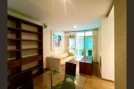 Sala de apartamento à venda com 3 quartos, 70m² em Leblon, Rio de Janeiro