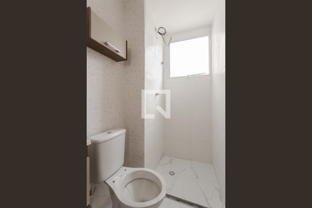 Banheiro de apartamento à venda com 2 quartos, 44m² em Protásio Alves, Porto Alegre