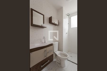 Banheiro de apartamento à venda com 2 quartos, 44m² em Protásio Alves, Porto Alegre