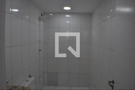 Banheiro de kitnet/studio para alugar com 1 quarto, 30m² em Jacarepaguá, Rio de Janeiro