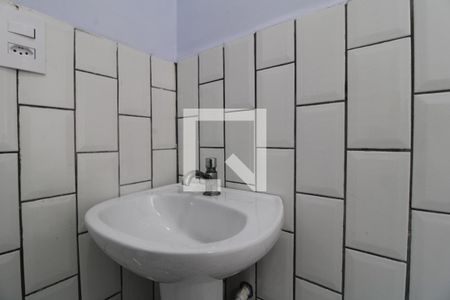 Pia do banheiro de apartamento para alugar com 1 quarto, 22m² em Chácara Santo Antônio (zona Sul), São Paulo