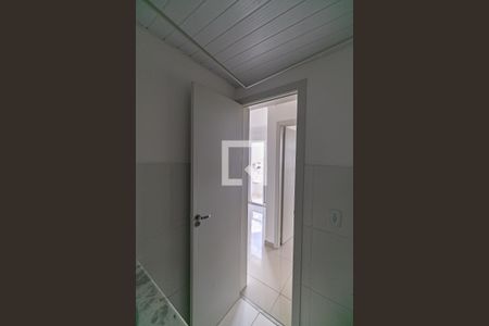 Apartamento à venda com 57m², 2 quartos e 1 vaga Apartamento à venda com 57m², 2 quartos e 1 vagaBanheiro Social