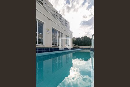 Apartamento à venda com 57m², 2 quartos e 1 vaga Apartamento à venda com 57m², 2 quartos e 1 vagaÁrea comum - Piscina