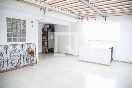 Casa à venda com 171m², 3 quartos e 2 vagas Casa à venda com 171m², 3 quartos e 2 vagasÁrea de Serviço