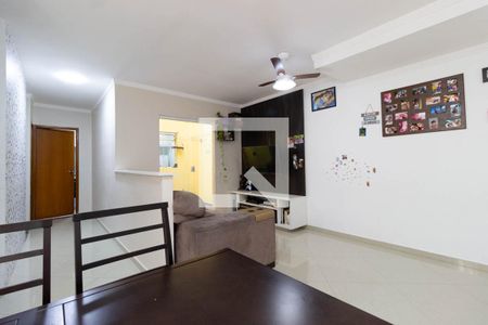 Sala de casa de condomínio à venda com 3 quartos, 114m² em Vila Nivi, São Paulo