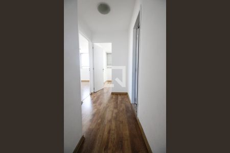 Corredor de apartamento para alugar com 3 quartos, 92m² em Vila Diva (zona Norte), São Paulo