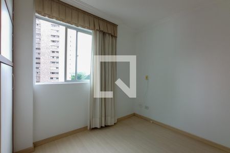 quarto 1 de apartamento para alugar com 2 quartos, 42m² em Bigorrilho, Curitiba