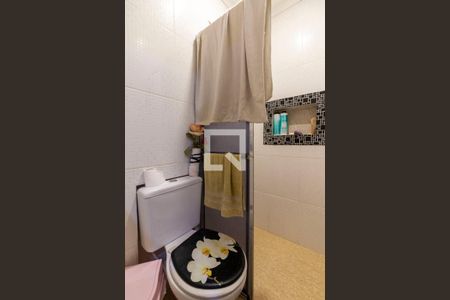 Banheiro Suite 1 de casa à venda com 5 quartos, 180m² em Vila Carmosina, São Paulo
