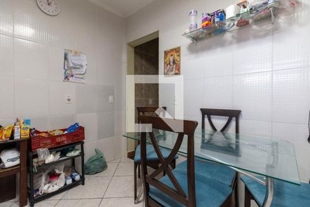 Sala/Cozinha de casa à venda com 5 quartos, 180m² em Vila Carmosina, São Paulo