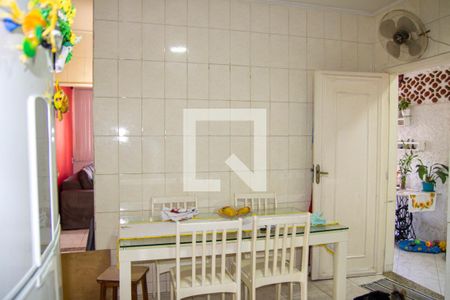 Casa para alugar com 250m², 4 quartos e 2 vagas Casa para alugar com 250m², 4 quartos e 2 vagasCozinha