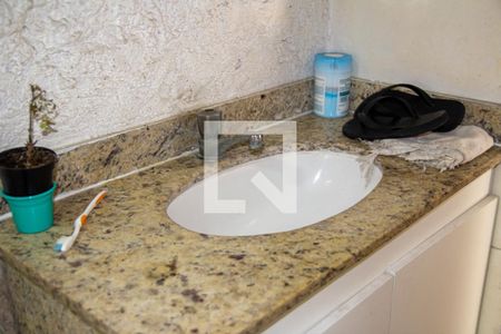 Casa para alugar com 250m², 4 quartos e 2 vagas Casa para alugar com 250m², 4 quartos e 2 vagasCorredor de entrada