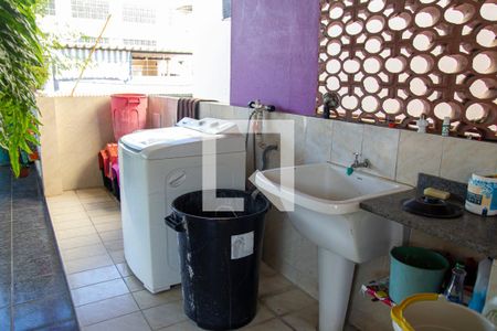 Casa para alugar com 250m², 4 quartos e 2 vagas Casa para alugar com 250m², 4 quartos e 2 vagasTerraço