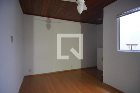 Quarto 1 de apartamento para alugar com 2 quartos, 86m² em São João, Porto Alegre