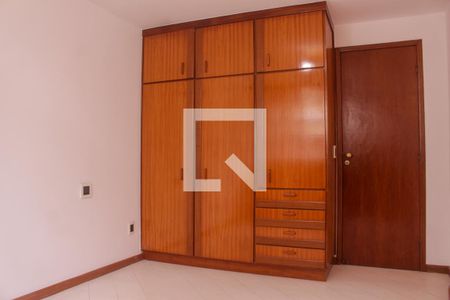 Quarto 1 de apartamento para alugar com 2 quartos, 120m² em Copacabana, Rio de Janeiro