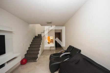 Sala de casa para alugar com 3 quartos, 175m² em Parque Tomas Saraiva, São Paulo