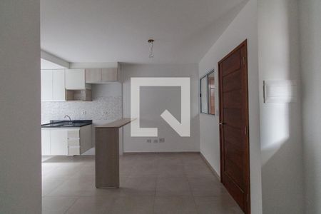 Sala e cozinha de apartamento à venda com 1 quarto, 34m² em Vila Ivone, São Paulo