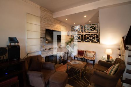 Sala de casa de condomínio para alugar com 3 quartos, 260m² em Jardim Monte Alegre, São Paulo