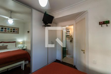 Suite de casa de condomínio para alugar com 3 quartos, 260m² em Jardim Monte Alegre, São Paulo