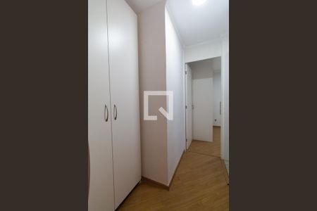 Corredor de apartamento para alugar com 2 quartos, 50m² em Jardim Independência, São Paulo