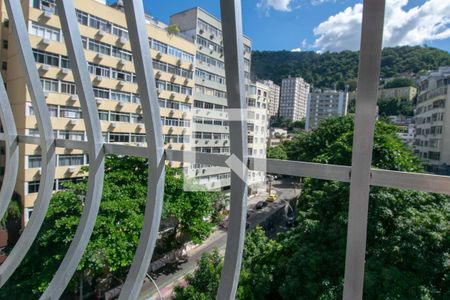 Vista de apartamento à venda com 2 quartos, 65m² em Copacabana, Rio de Janeiro