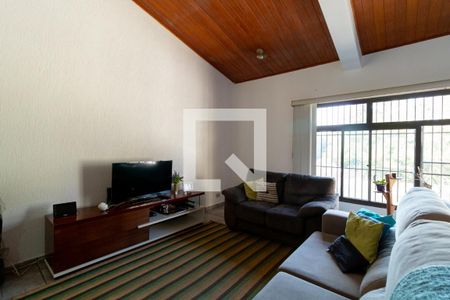 Casa de condomínio para alugar com 260m², 6 quartos e 3 vagasSala