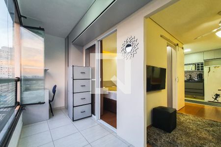 Sacada de apartamento para alugar com 1 quarto, 36m² em Cambuci, São Paulo