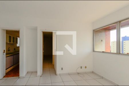 Sala de apartamento para alugar com 1 quarto, 72m² em Centro, Campinas