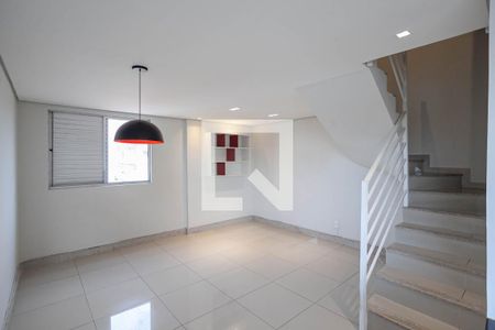 Sala  de apartamento para alugar com 2 quartos, 168m² em Floresta, Belo Horizonte