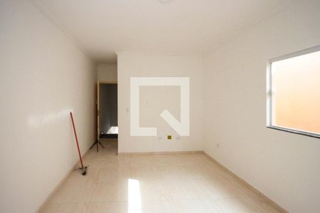 Sala de casa para alugar com 2 quartos, 120m² em Jardim Sapopemba, São Paulo