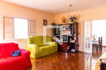 Sala de casa de condomínio à venda com 3 quartos, 360m² em Novo Glória, Belo Horizonte