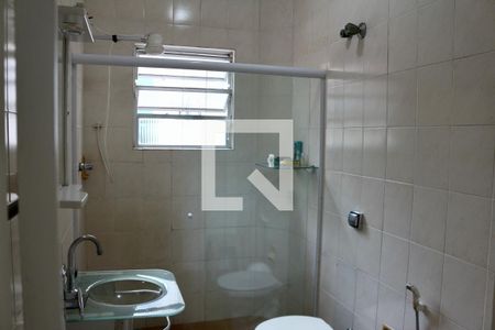 Banheiro Social de apartamento para alugar com 1 quarto, 60m² em Vila Alzira, Guarujá