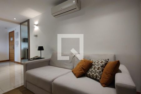 Sala de apartamento para alugar com 1 quarto, 37m² em Jacarepaguá, Rio de Janeiro