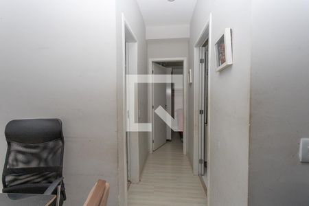Corredor  de apartamento à venda com 1 quarto, 44m² em Canhema, Diadema