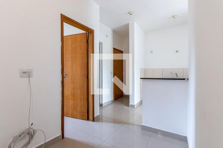 Sala  de apartamento para alugar com 2 quartos, 45m² em Jardim Eliane, São Paulo