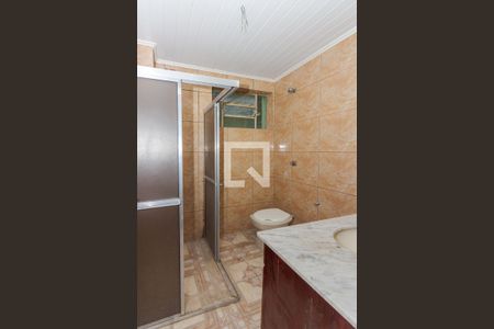 Banheiro de apartamento à venda com 2 quartos, 74m² em Vila Jardim, Porto Alegre