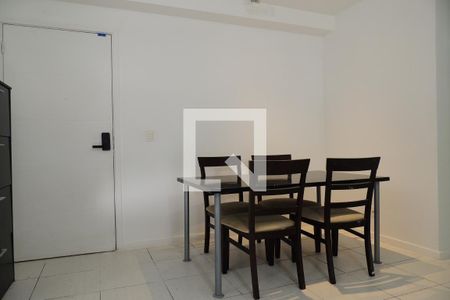 Sala  de apartamento à venda com 2 quartos, 68m² em Recreio dos Bandeirantes, Rio de Janeiro