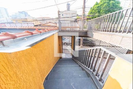 Escada de casa para alugar com 3 quartos, 229m² em Parque das Nações, Santo André