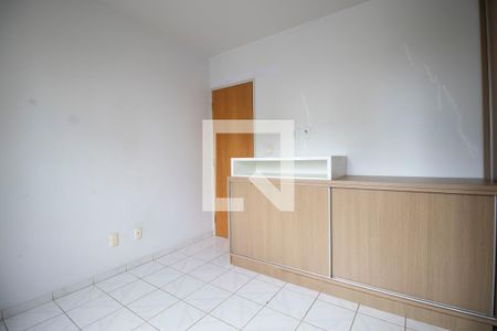 Quarto 2 de apartamento para alugar com 2 quartos, 65m² em Residencial Eldorado, Goiânia