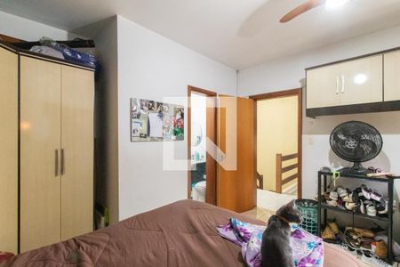 Casa à venda com 250m², 3 quartos e 3 vagas Casa à venda com 250m², 3 quartos e 3 vagasQuarto 2 - Suíte