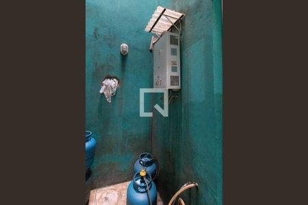 Casa à venda com 250m², 3 quartos e 3 vagas Casa à venda com 250m², 3 quartos e 3 vagasAquecedor