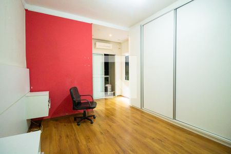 Suíte  de casa à venda com 3 quartos, 240m² em Jardim Vergueiro (sacomã), São Paulo