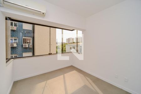 Quarto de apartamento à venda com 1 quarto, 37m² em Passo D’areia, Porto Alegre