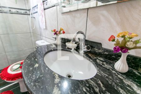 Banheiro de apartamento à venda com 2 quartos, 47m² em Jaqueline, Belo Horizonte