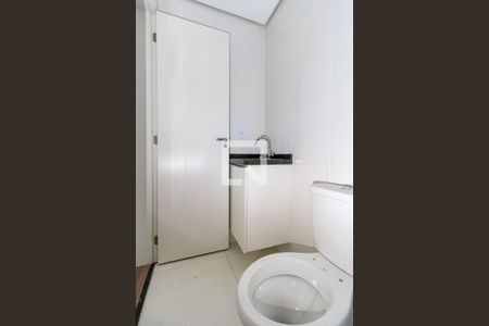 Banheiro de kitnet/studio para alugar com 1 quarto, 27m² em Jardim Independência, São Paulo