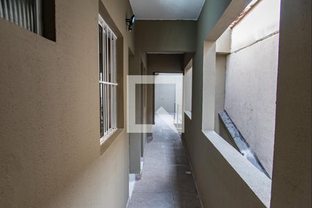 Corredor de kitnet/studio para alugar com 1 quarto, 15m² em Jardim Vila Mariana, São Paulo